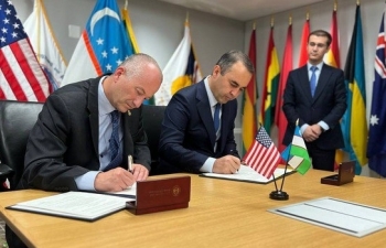 Uzbekistan Signs Customs Agreement With U.S.