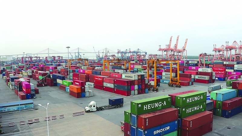 Import-export activities at Hai Phong port area. Photo: Thai Binh